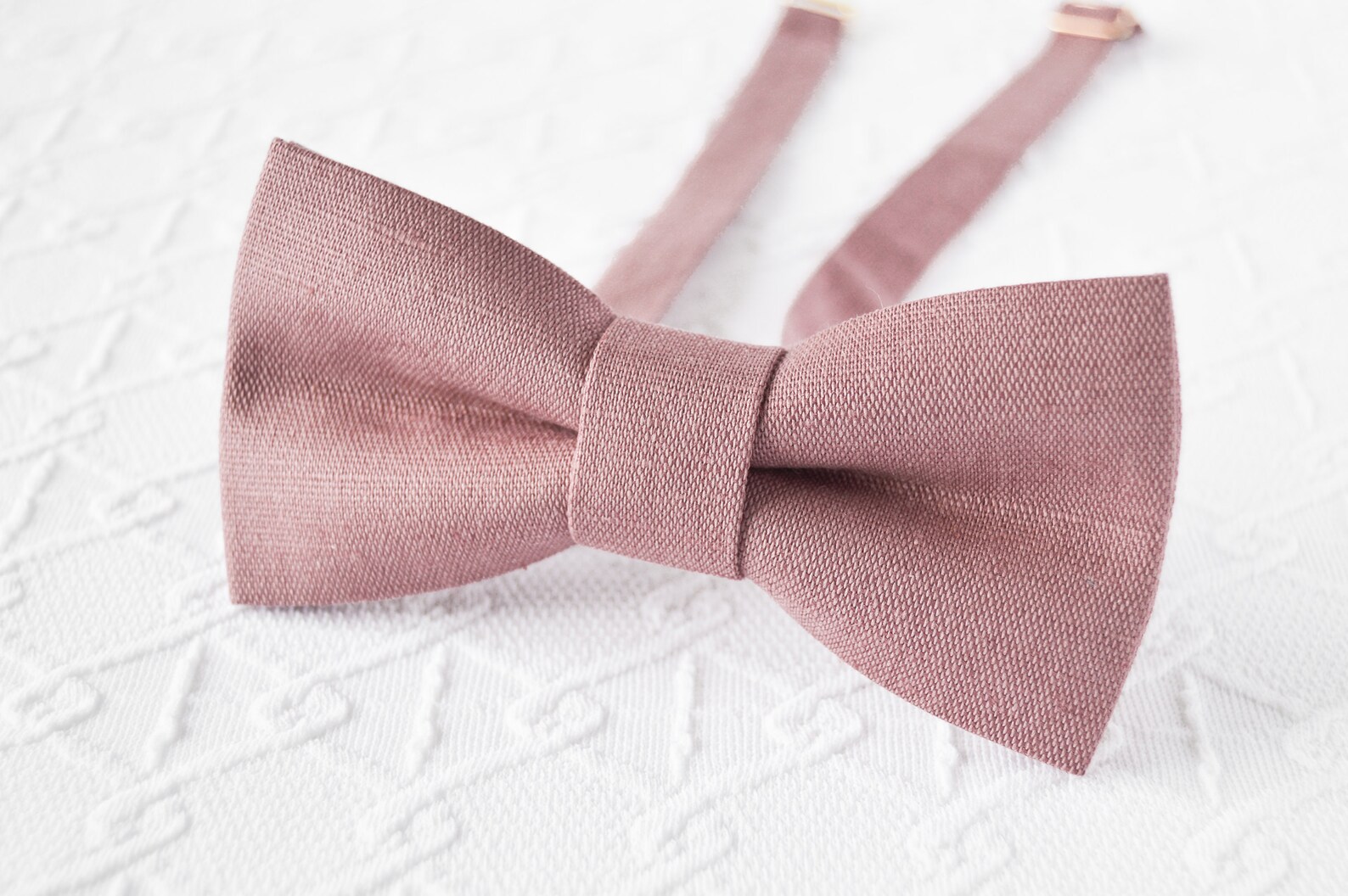 Красные розовые бабочки для букета распечатать. Rose bow. Rose bow. Большой шёлковый бант. Галстук бабочка красный.