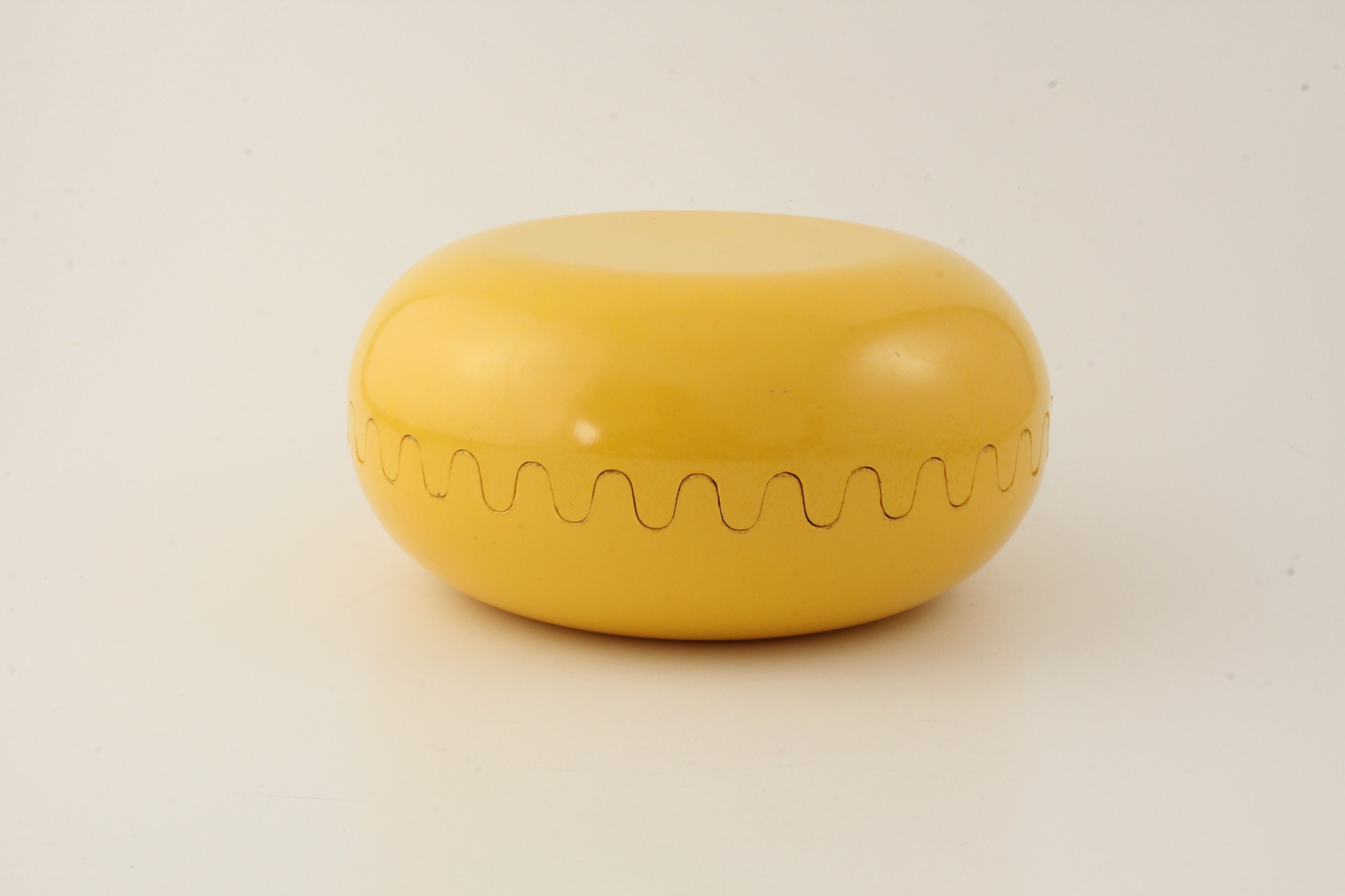 Alan Fletcher Clam Ashtray - Etsy