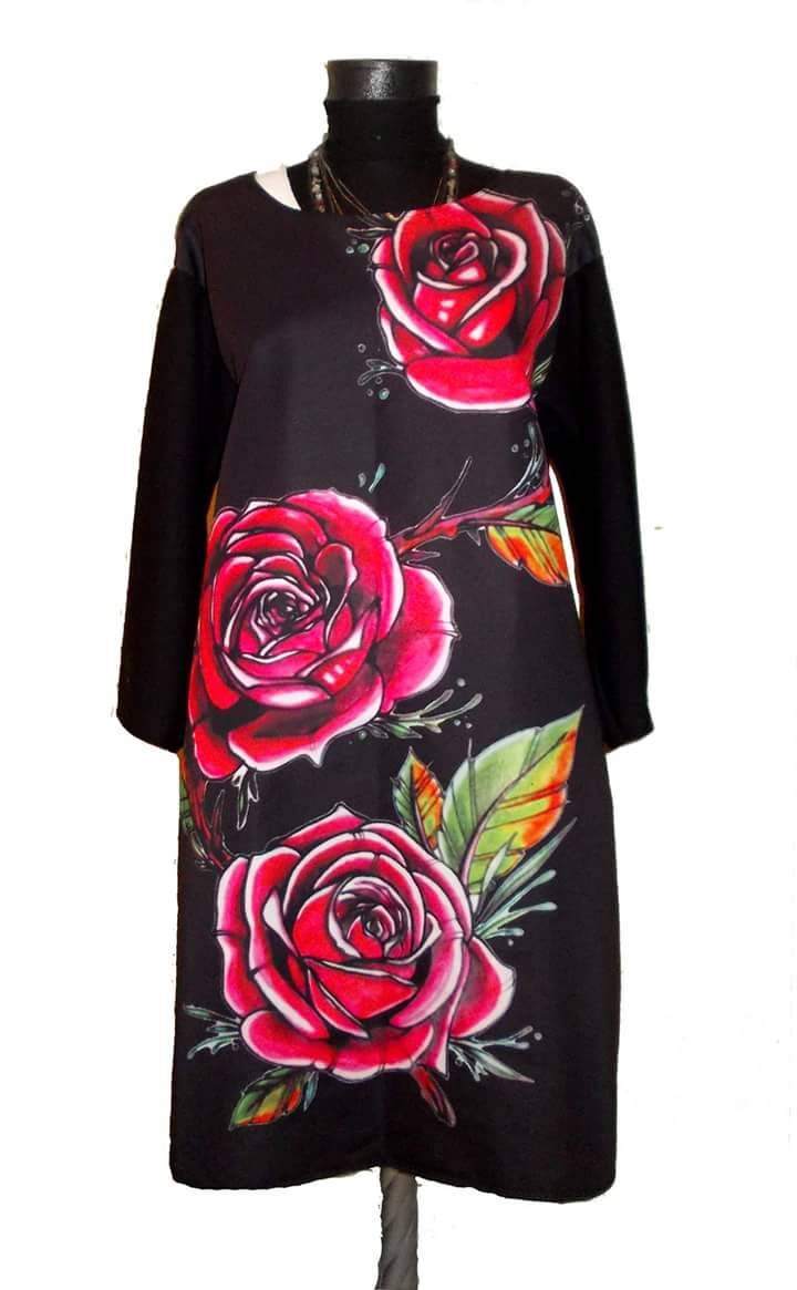 black dress red roses print Romantic Rose Dress: Luxe, Lace & Lovely!