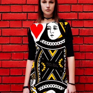 Abito Regina Di Cuori Con Stampa Carte Da Gioco Modello Nero Regalo Di San Valentino