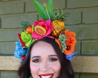 Pineapple Tropical Fruit Crown Luau (Colorful Flowers and Foliage Island Ocean Cruise Tropical Hawaiian Paradise Carmen Mermaid Tiki)