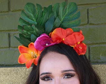 Pineapple Tropical Fruit Crown Luau (Colorful Flowers and Foliage Island Ocean Cruise Tropical Hawaiian Paradise Carmen Mermaid Tiki)