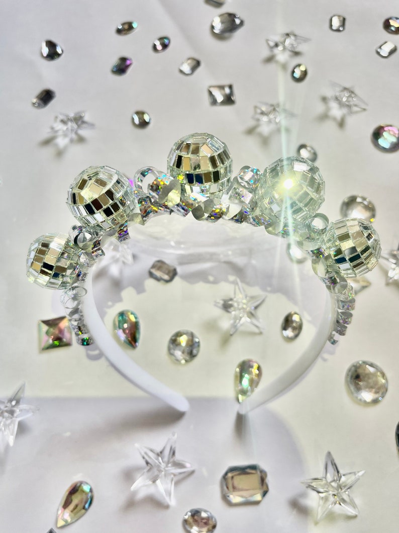 All Ages Crown Necklace Disco Chain main image 0