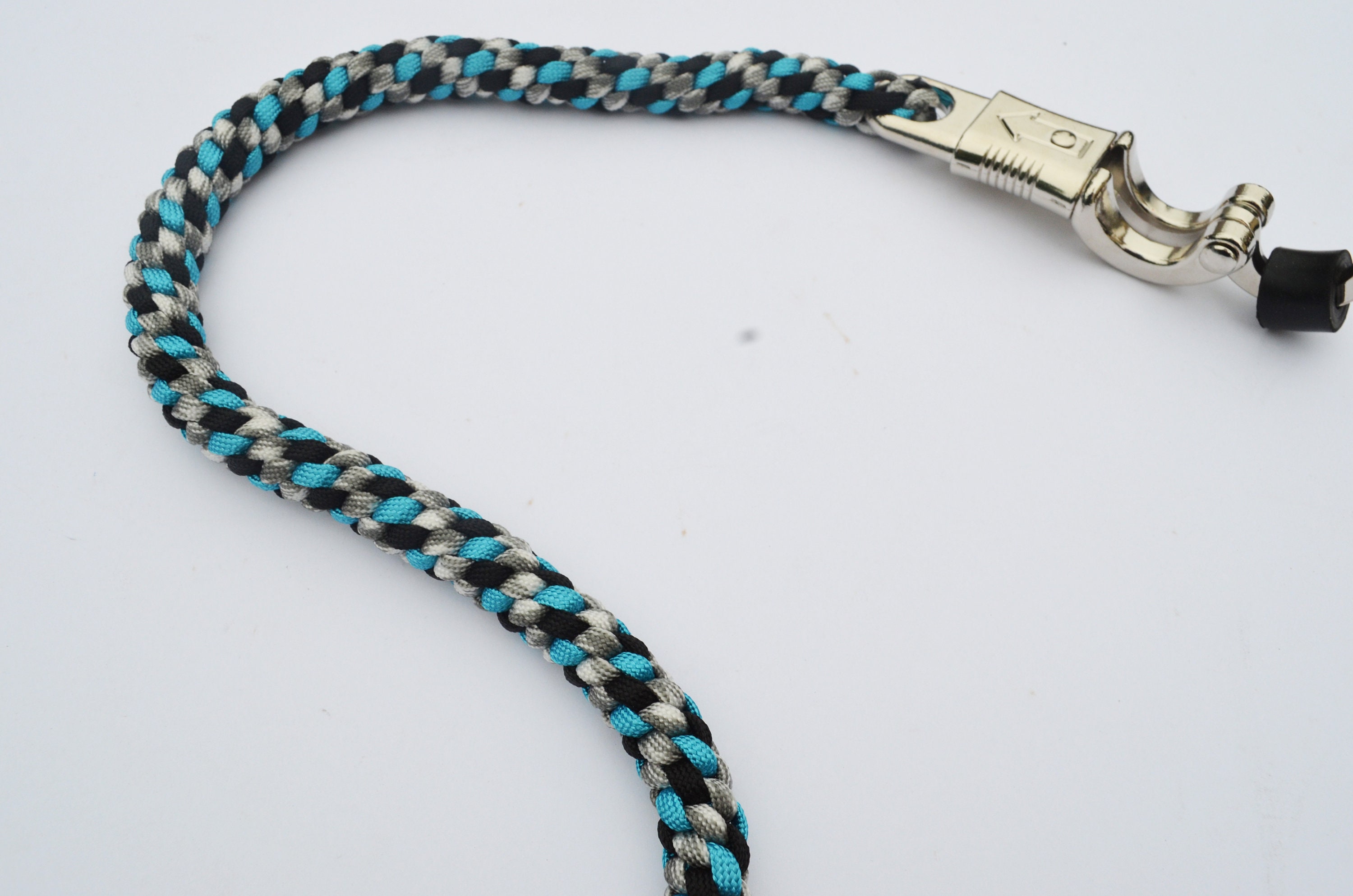 paracord motorcycle whip