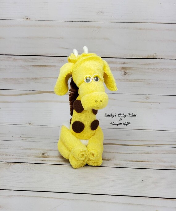 Giraffe Baby Shower, Safari Baby Shower, Washcloth Giraffe Diaper Cake