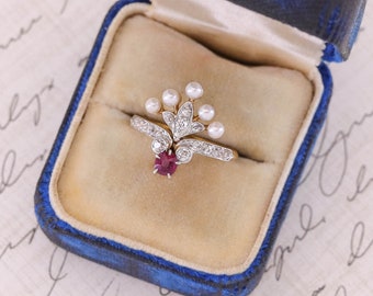 Antique Belle Epoque Ruby & Pearl Ring of 18k Gold and Platinum