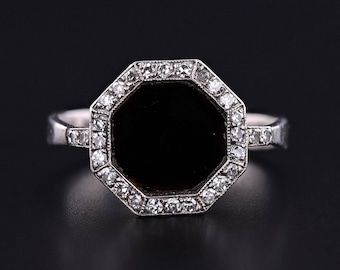 Art Deco Onyx and Diamond Ring of Platinum