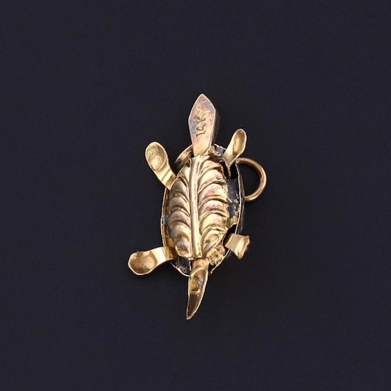 Vintage Moveable Turtle Charm of 10k Gold - image 3