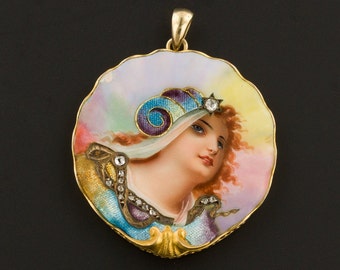 Art Nouveau Woman Enamel Pendant of 14k Gold