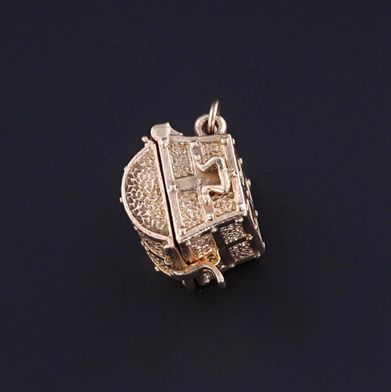 Vintage Treasure Chest Charm of 9ct Gold - image 2