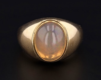 Vintage Unisex Crystal Opal Ring of 14k Gold