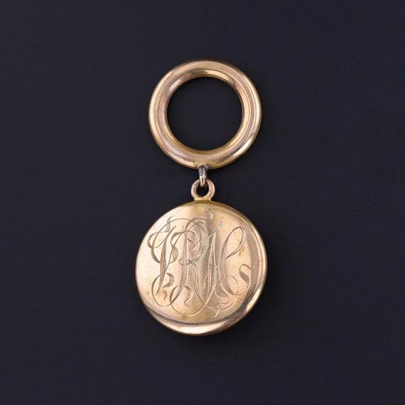 Antique Lion Pendant of 10k Gold - image 3