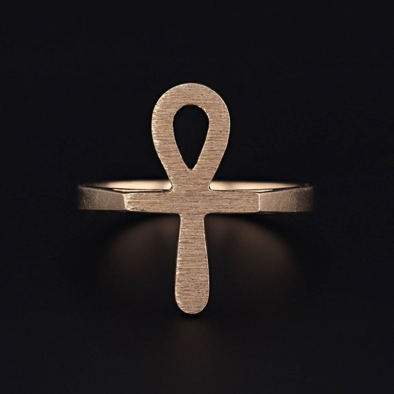 Vintage Ankh Egyptian Revival Ring of 14k Gold - image 1