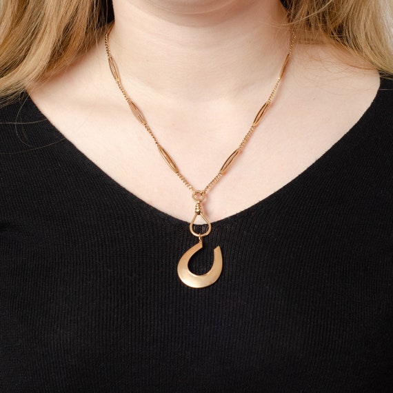 Vintage Horseshoe Pendant of 18k Gold - image 3