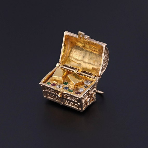 Vintage Treasure Chest Charm of 9ct Gold - image 1