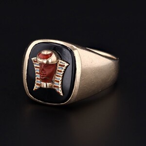 Vintage Enamel Egyptian Revival Pharaoh Conversion Ring of 10k Gold imagem 2