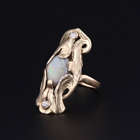 Antique Opal and Diamond Ring of 10k Gold - image 2