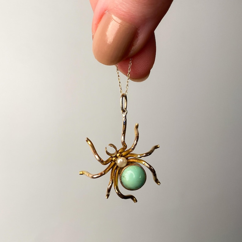 Vintage Turquoise Spider Pendant of 9k Gold
