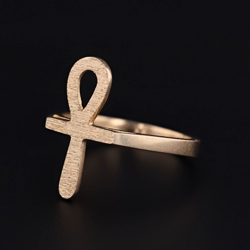 Vintage Ankh Egyptian Revival Ring of 14k Gold image 2