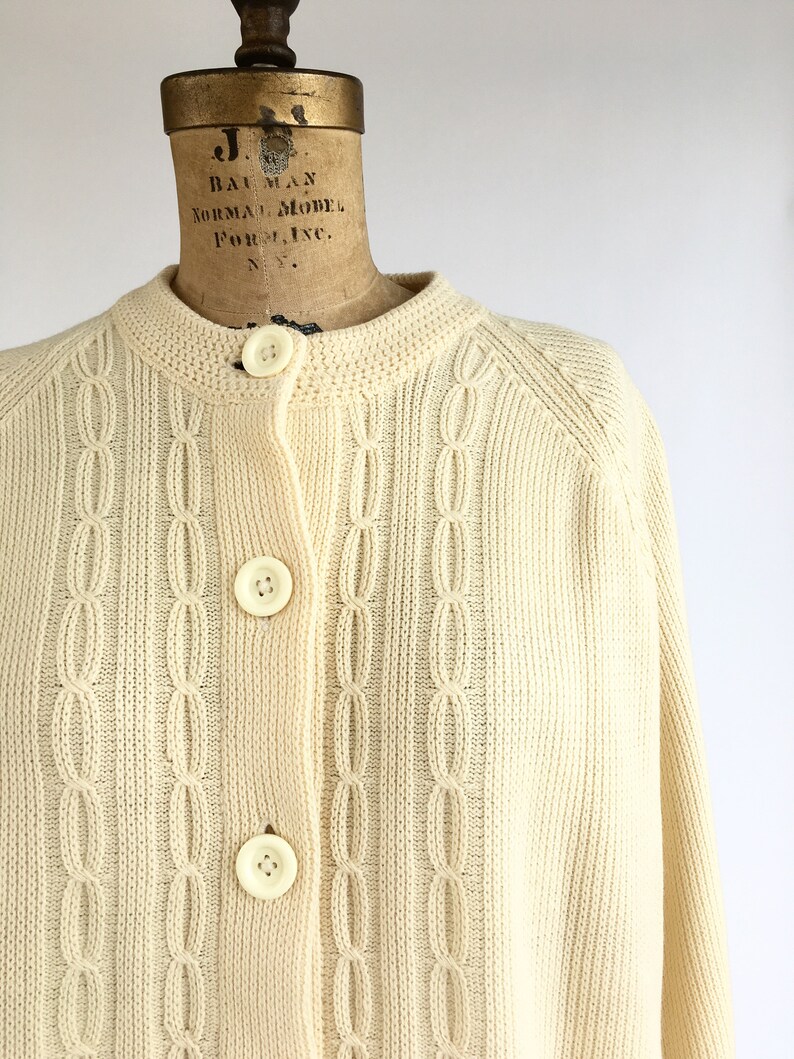 1970/'s Buttercream Cable Knit Cardigan