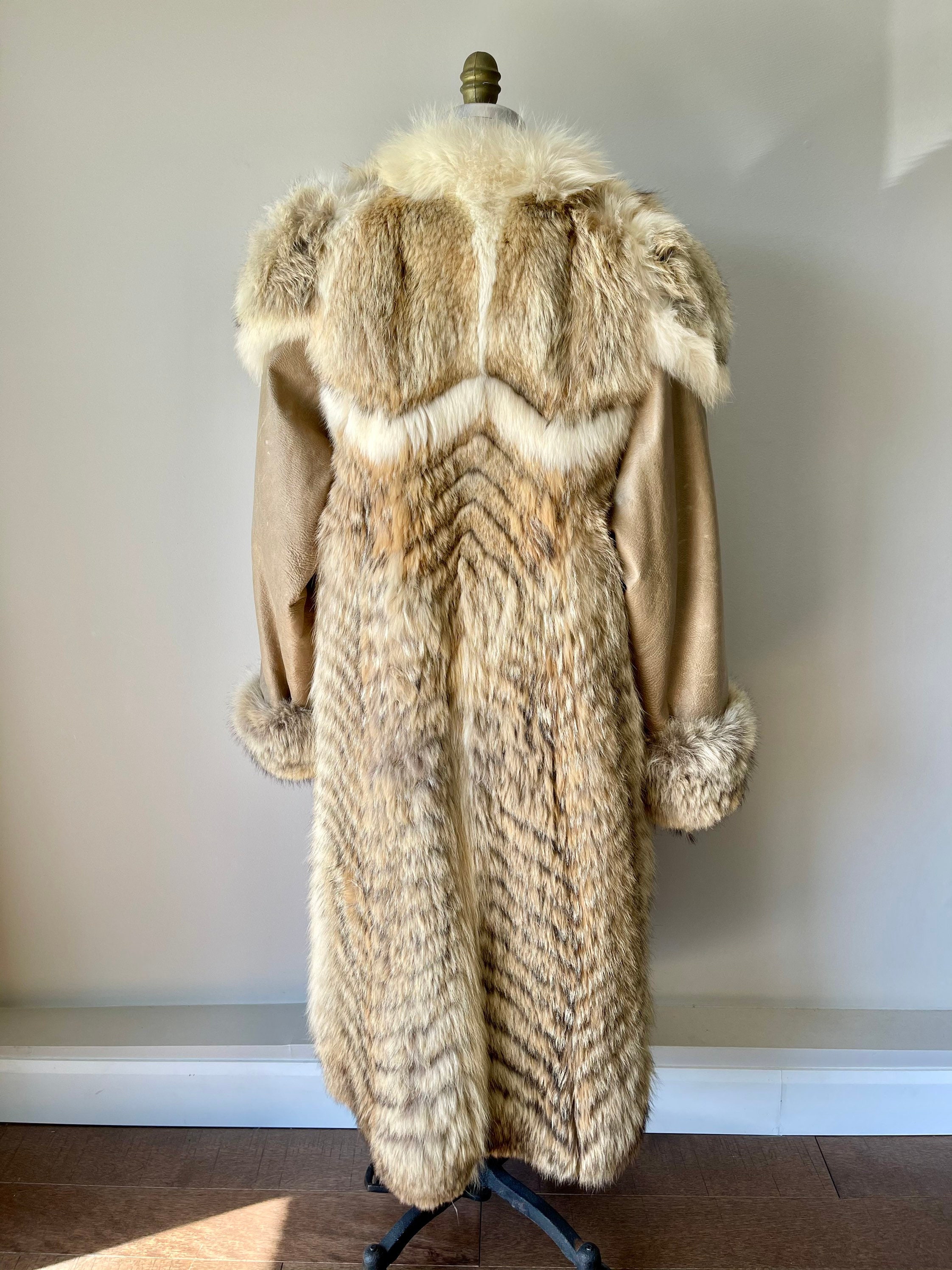 Stunning vintage genuine coyote fur coat / Leather sleeve / | Etsy