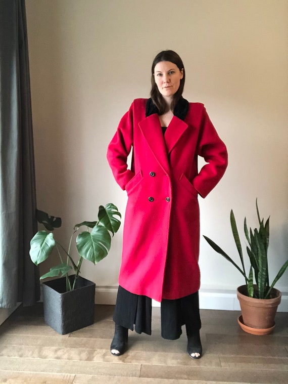 80s Vintage Red Pure Virgin Wool Coat / Contrasted Black Faux Fur