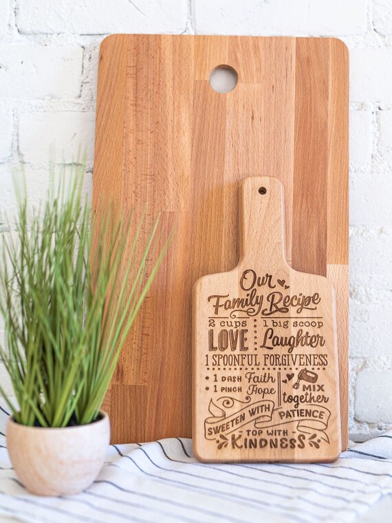 Personalized Mom Cutting Board - Christmas Gifts for Women