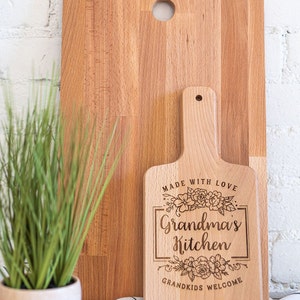 Personalized Grandma's Kitchen Cutting Board, Gift for Grandparents ...