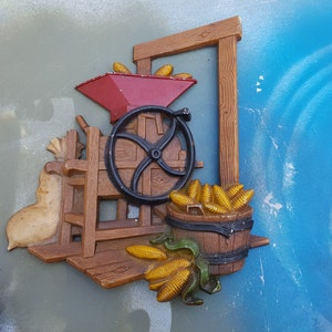70s Wall Hanging Farmhouse Cast Iron Homco Folk Art Vintage Wall Hanging Country Kitchen Kitsch Country Décor Wall Hanging Corn