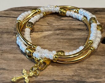 Weiß und Gold Boho Wickelarmband, Gold Tube Wickelarmband, schwarzes Stapel Wickelarmband, Tibetanisch, Boho, 3X Wickel, Multi Wickelarmband, lustiges Wickelarmband