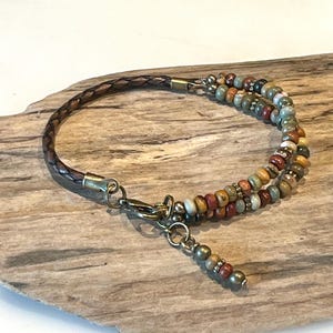Leather Bracelet, Tiny Natural Earth Jasper Heishi Stones, Wrap Bracelet, Natural Red jasper Stone, Wrap Bracelet, Boho Leather bracelet