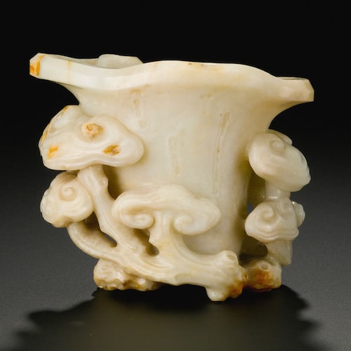 堅木スタンドに置かれた中国産天然真珠貝（トレイ）2個 - Etsy 日本