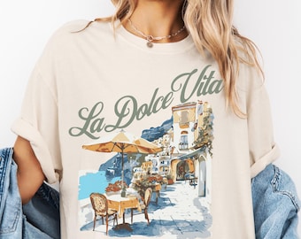 Amalfi Coast La Dolce Vita Shirt, Comfort Colors Italy TShirt,Italy Gift,Italy Sweater,Italian Souvenirs,Italy Girls Trip,Italy Bachelorette