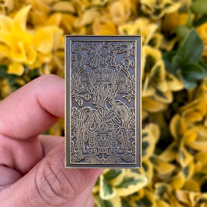 Rise of the Mayan Xenomorph enamel pin JesseJFR x PinPlugged collab Mayan Gold hard enamel Variant