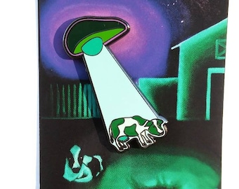UFO Avocado Emaille Pin von Ölgemälde &quot;Missing Time&quot; von JesseJFR