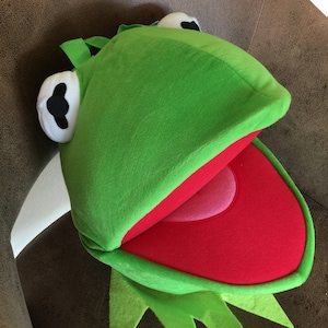 NEW! Jim Henson Muppets, Kermit the Frog Slumber Sack with Kermit Head Carrying Backpack, Rare Find!