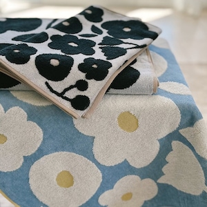 100% Cotton Retro Flower Pattern Premium Guest Towels, Hand Towels, Bath Towels