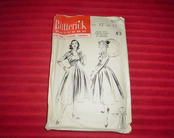 1950's Full Skirted Dress with Portrait Neckline - Vintage Sewing Pattern - Buterick 6707 - Size 14 Bust 32