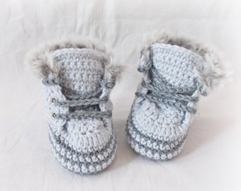 Crochet baby boy girl shoes, Newborn booties, baby shower gift