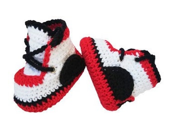 Gehäkelte Baby-Jungen-Mädchen-Schuhe, Baby-Turnschuhe, rote weiße Booties, neues Baby-Geschenk