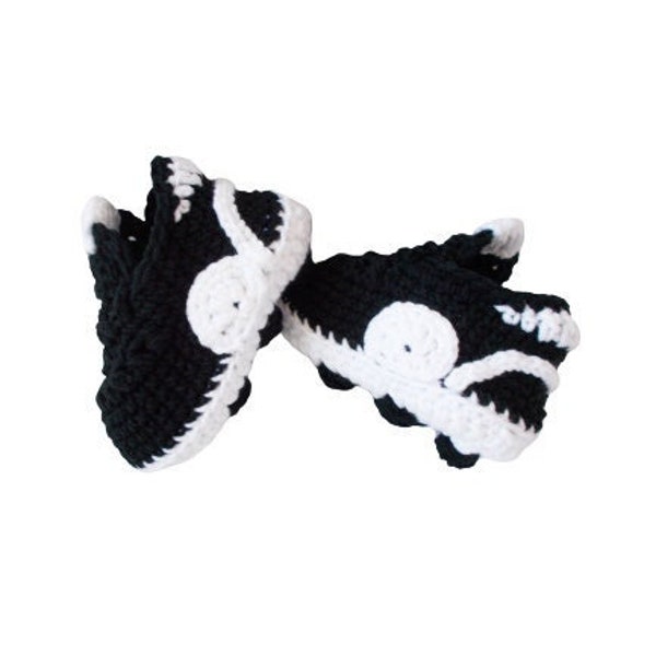 Crochet baby Soccer Shoes,  Baby's First Cleats, Black white Baby Sports Football boots