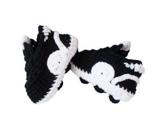 Crochet baby Soccer Shoes,  Baby's First Cleats, Black white Baby Sports Football boots