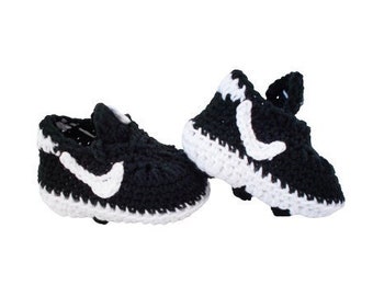 Crochet baby Sports Football Shoes, Crochet Soccer  Baby's First Cleats, black White Newborn Booties