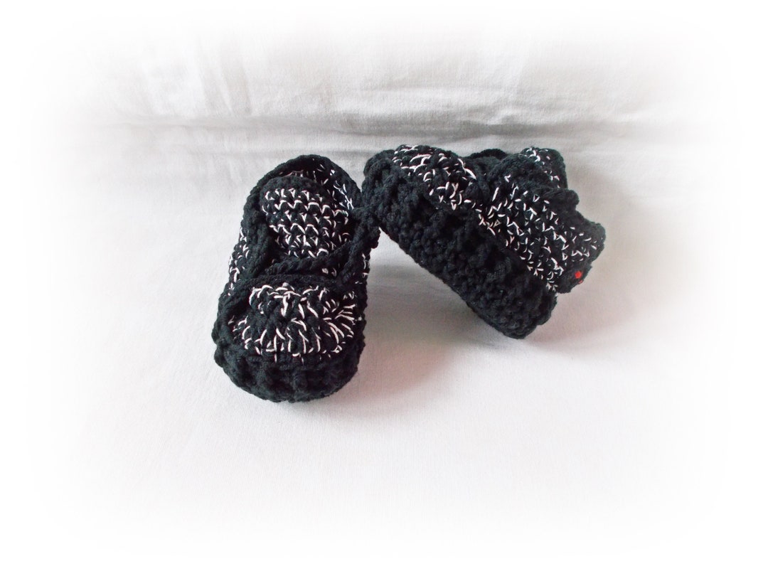 Crochet Baby White Black Shoes, Crochet Baby Moccasin, Baby Sneakers ...
