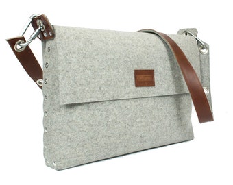 A3 Messenger Bag, Mens satchel bag / A3 paper size bag / Mens bag / Felted bag / Felt Satchel / cross body bag / Mens Felt bag / Manbag