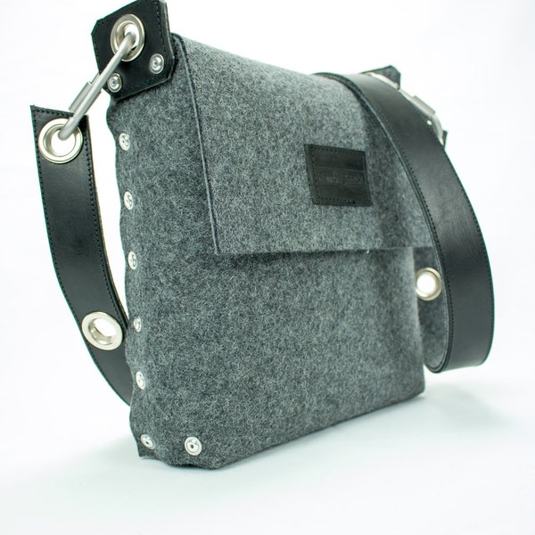 Wool Felt Messenger Bag, Satchel bag, Felt messenger bag, across body bag, wool felt bag, Felt Satchel, Felt Bag, unisex Felt bag / Manbag