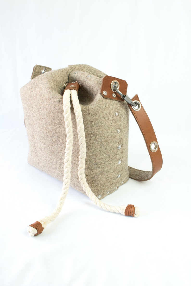 Overnight bag, Felt Large Bag, Felt Messenger Bag, Across The Shoulder Bag, Large Bag, Unisex Satchel, Duffle Bag, Bucket Bag image 2