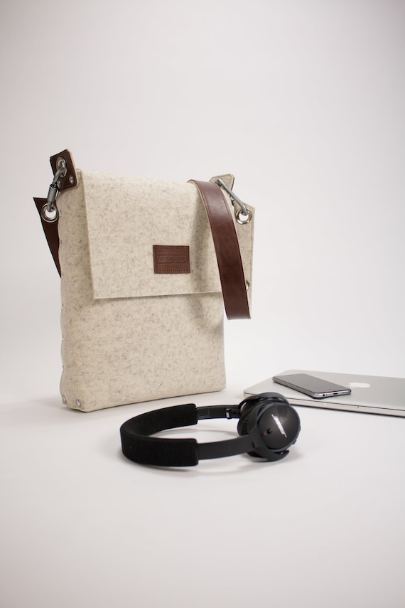 Laptop bag wool sale