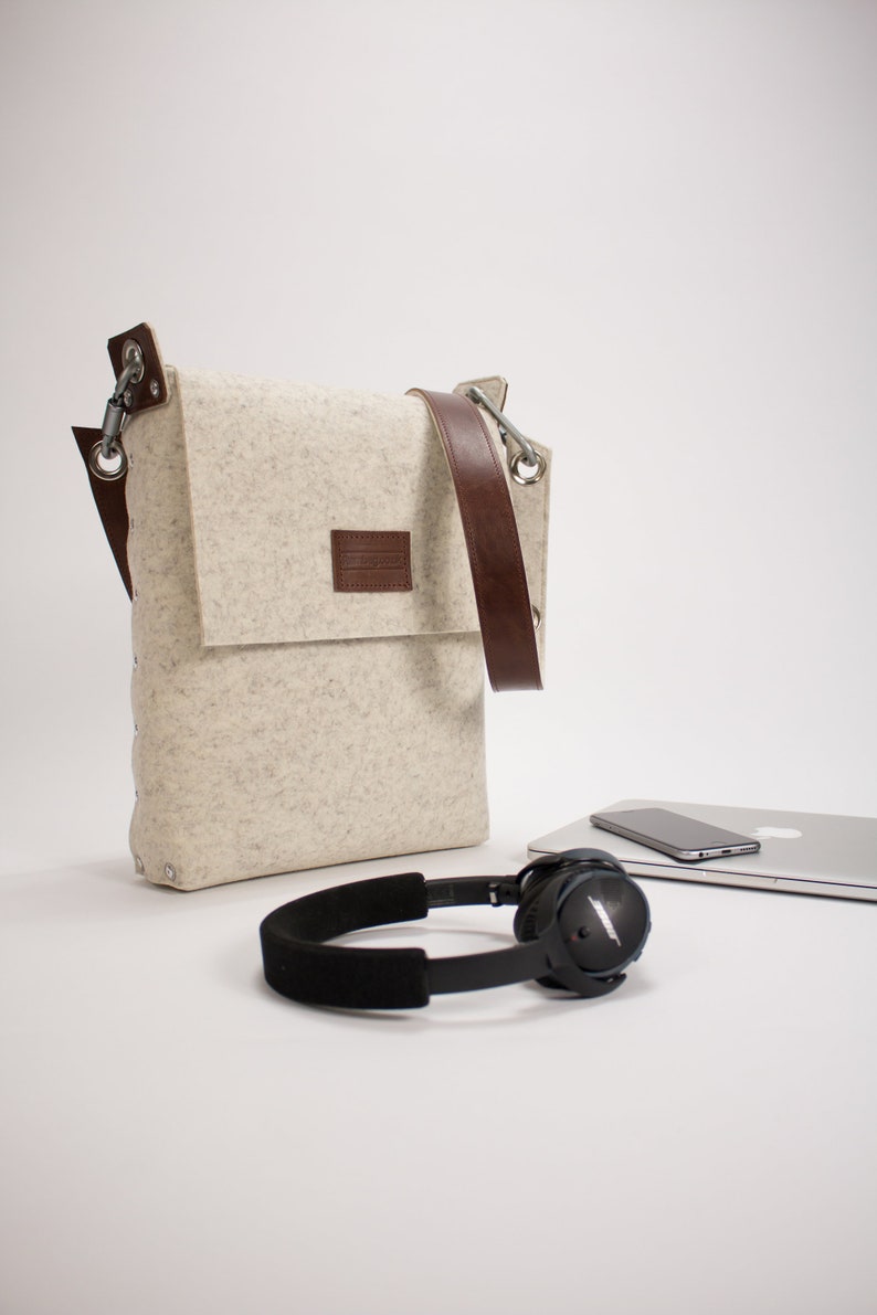 13 Inch Laptop Bag made from Wool Felt and Leather, Laptop Satchel, Laptop Messenger Bag 13 Laptop Bag Cream Melange