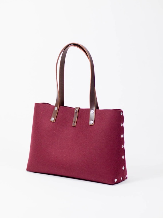 felt shoulder bag